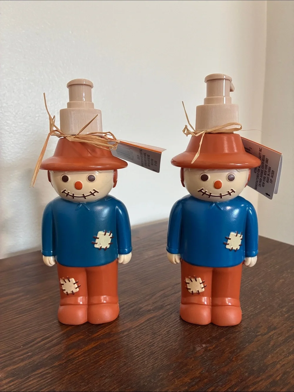 NWT- Set of 2- Caramel Pumpkin Scented Scarecrow Hand Soap Dispensers 6oz